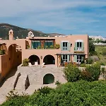 Beachfront Majestic