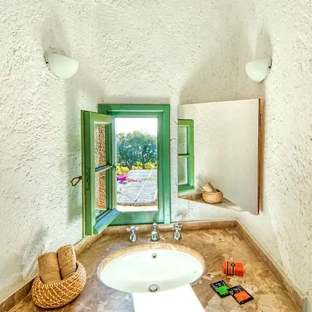 Beachfront Majestic Apartment