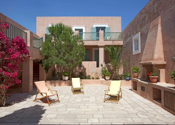 Beachfront Majestic Liaropa