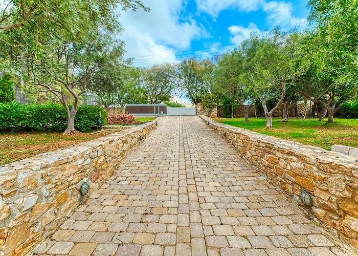 Beachfront Majestic *