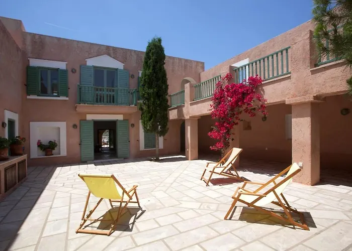 Beachfront Majestic Liaropá